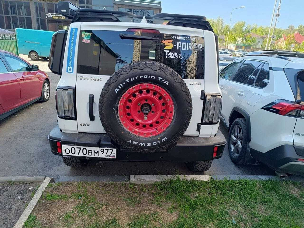 Фонари задние Tank 300 белые