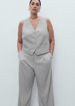 Костюмные брюки в узкую полоску