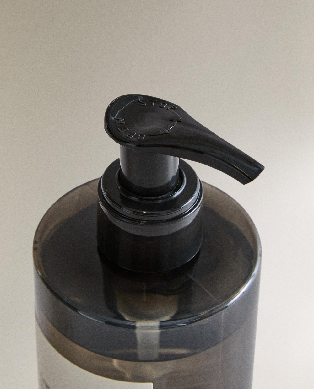Zara Home Жидкое мыло Lemon Bergamot 250 мл для рук и тела, парфюмированное, аромат свежий цитрусовый