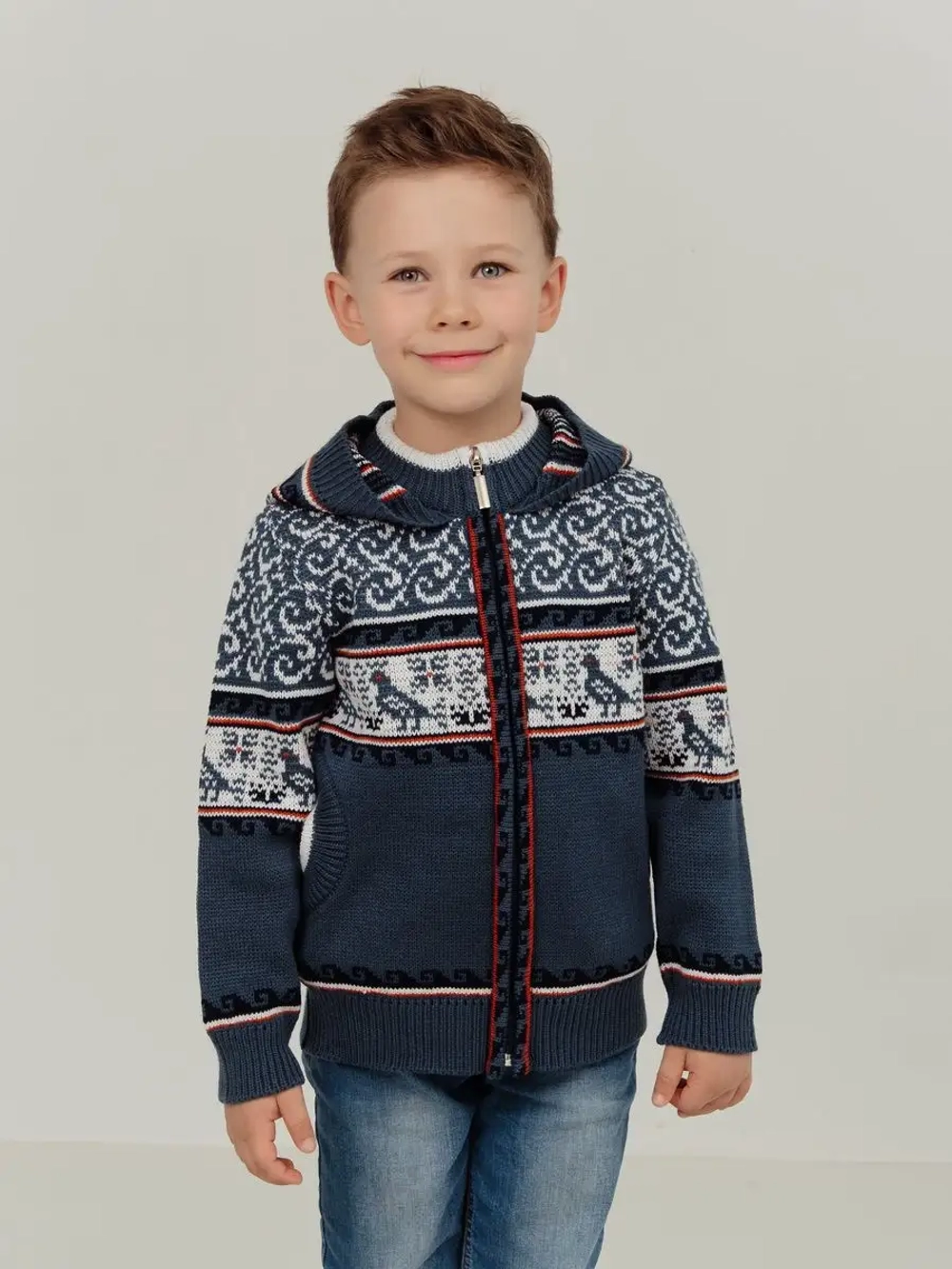 Кофта вязаная с капюшоном