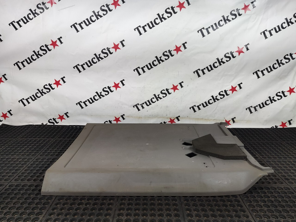 Центральная консоль кабины 2020г.