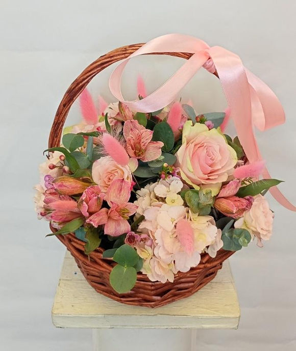 Корзина с цветами Нежность