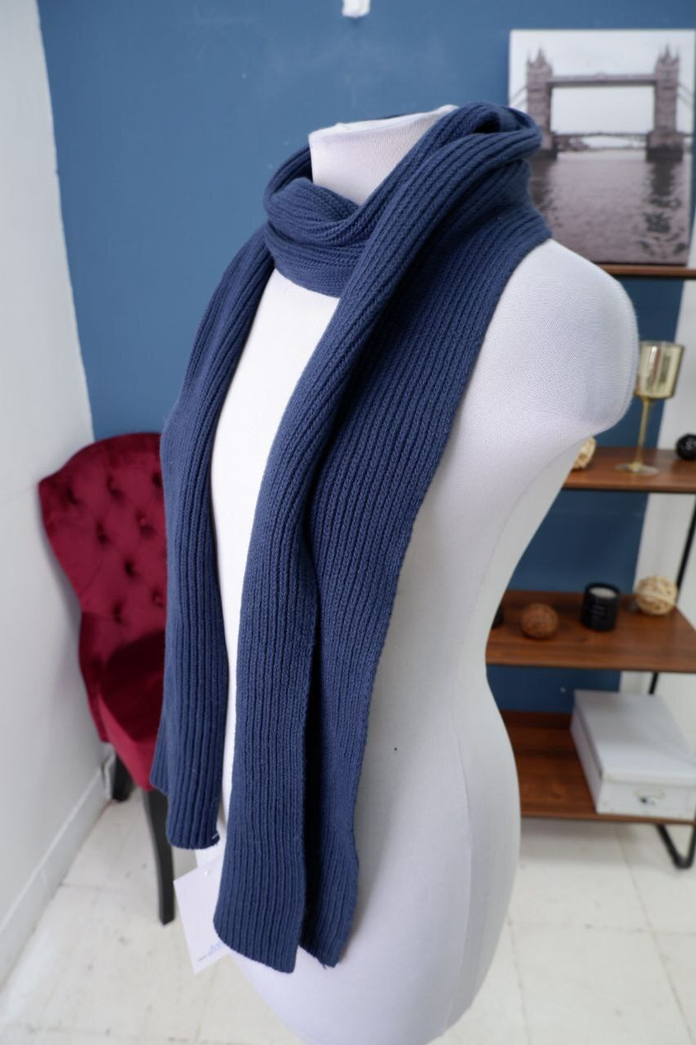 Шарф лаконичный узкий