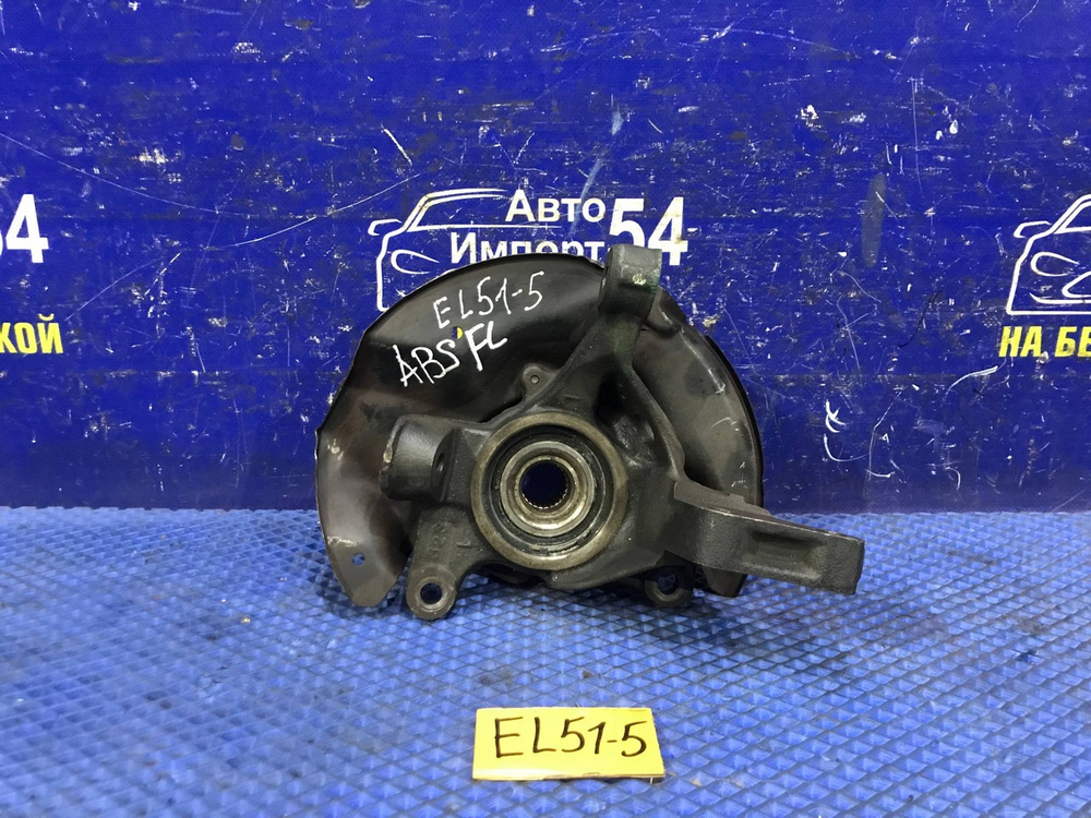 Ступица передняя левая TOYOTA CORSA 1997