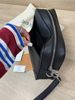 Борсетка Louis Vuitton