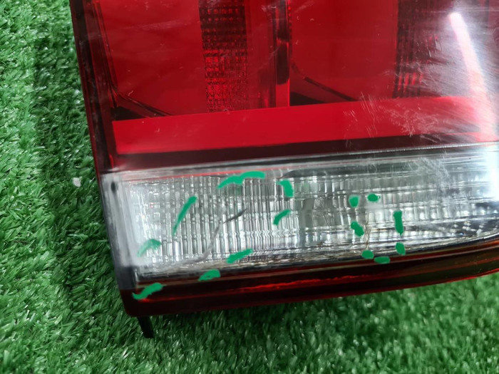 Фонарь левый внутренний Genesis G80 (2016-2020)