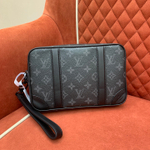 Louis Vuitton Pochette Kasai