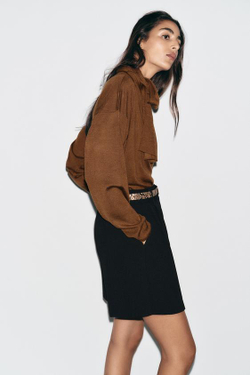 ZARА БЕРМУДЫ С ЗАЩИПАМИ И РЕМНЕМ, ЧЕРНЫЙ