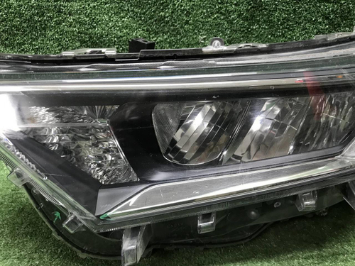 Фара левая Toyota RAV4 5 XA50 (18-нв) LED