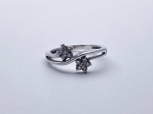 Кольцо из серебра/Частичное чернение/С камнями