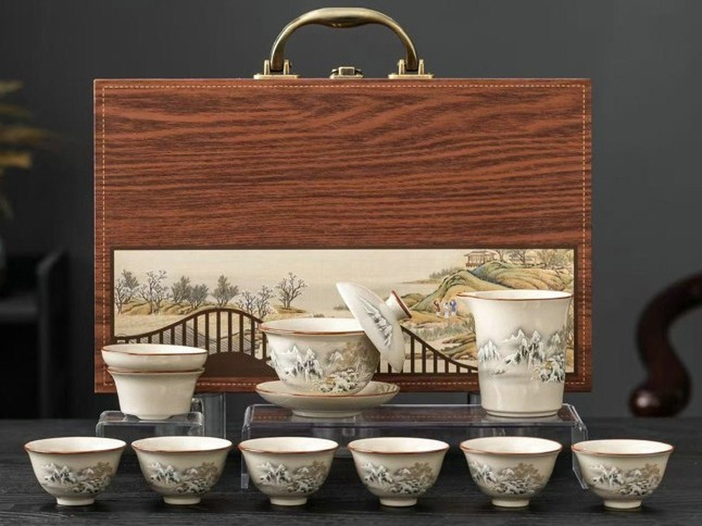 Сервиз "Снежные горы" в подарочной коробке