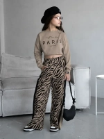 Костюм для девочки на осень