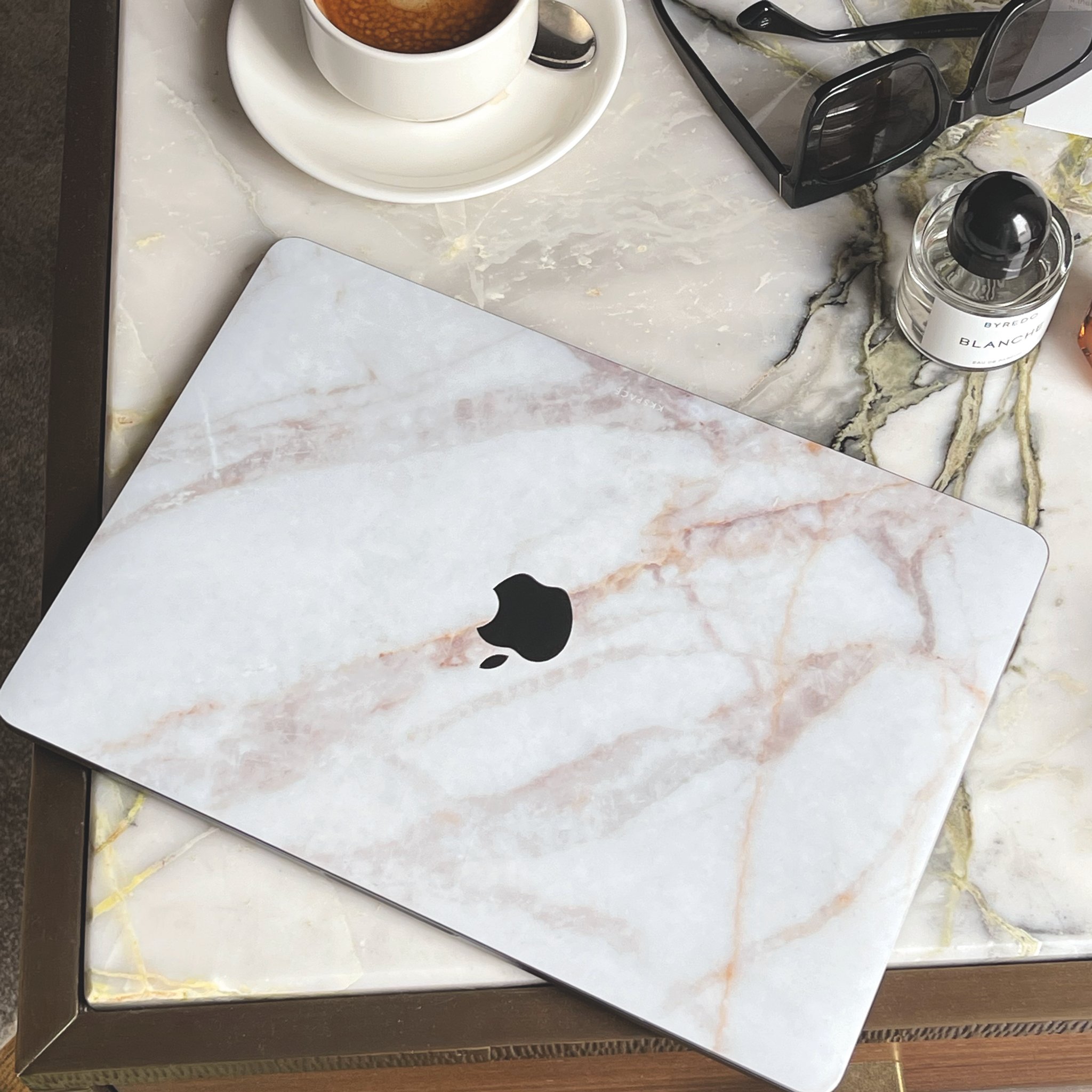 Виниловая наклейка ORBIT для MacBook