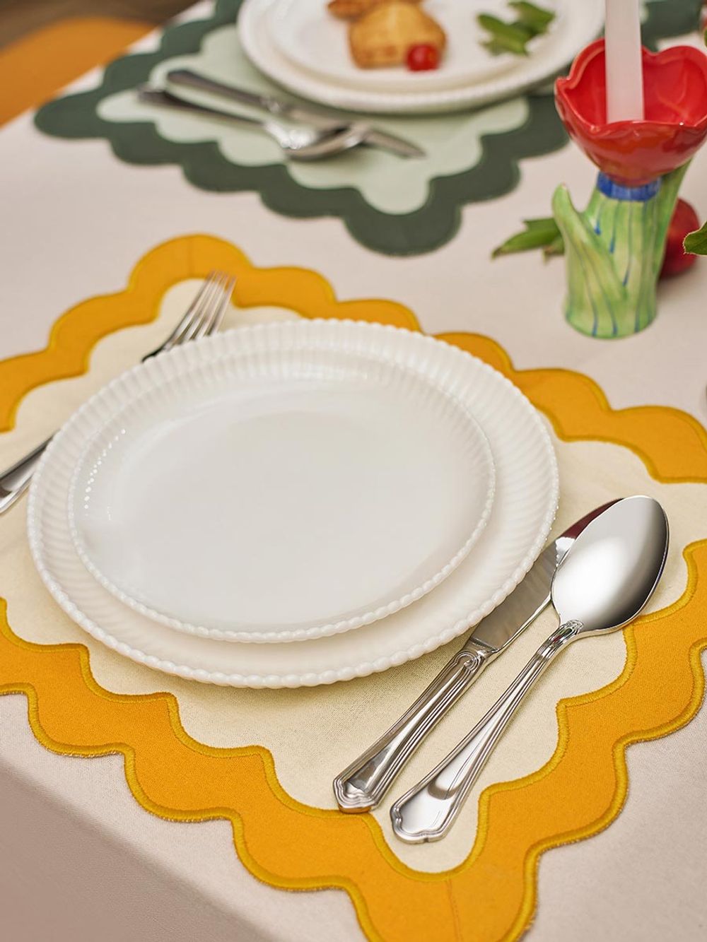 Салфетка под приборы с контрастным кантом горчичного цвета из коллекции Trendy Ruffles, 35х45 см