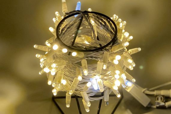 Светодиодная нить 100 теплых белых LED ламп, 10 м., 24В, мерцание, белый провод ПВХ, Teamprof (TPF-S10CF-24V-CW/WW)