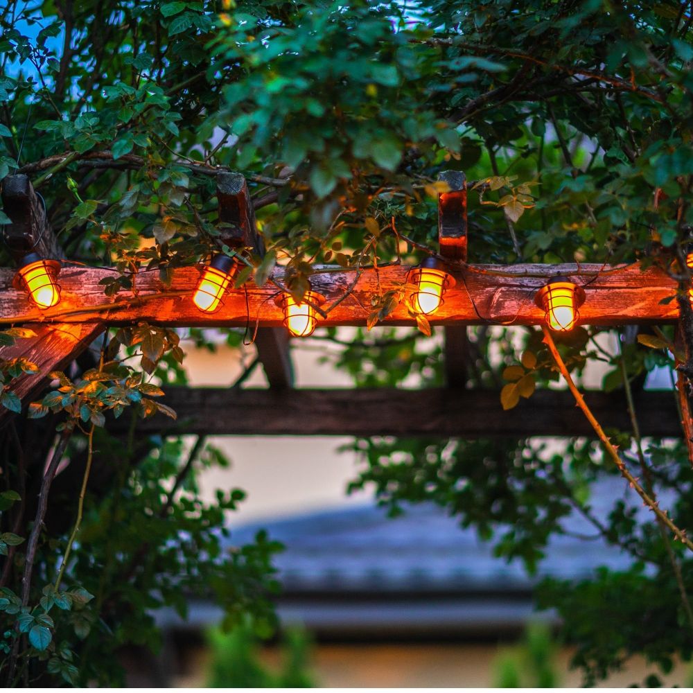 USL-S-121-PT2500 LANTERNS Садовая гирлянда на солнечной батарее Фонарики. 60 светодиодов. Эффект пламени. 1xАА Ni-Mh аккумулятор в-к. IP44. TM Uniel