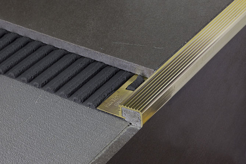 Профили для защиты ступеней Profilpas Серфикс Простеп SMA PROSTEP SMA/125