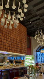 Тумба из массива дуба с акриловой столешницей