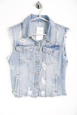 Жилетка джинсовая модная, маркировка S, визуально на 44 размер