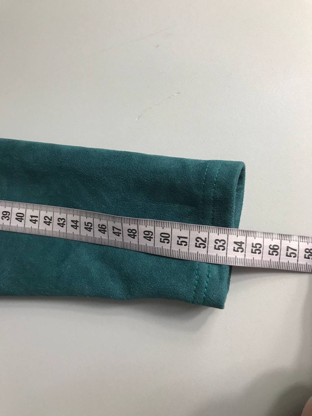 Платье благородного оттенка, визуально на 42 размер