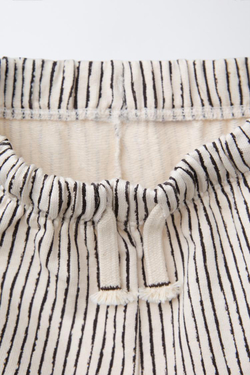 ZARA БРЮКИ ИЗ МЯГКОЙ ТКАНИ В ПОЛОСКУ С ПРЯМЫМИ ШТАНИНАМИ, ЭКРЮ