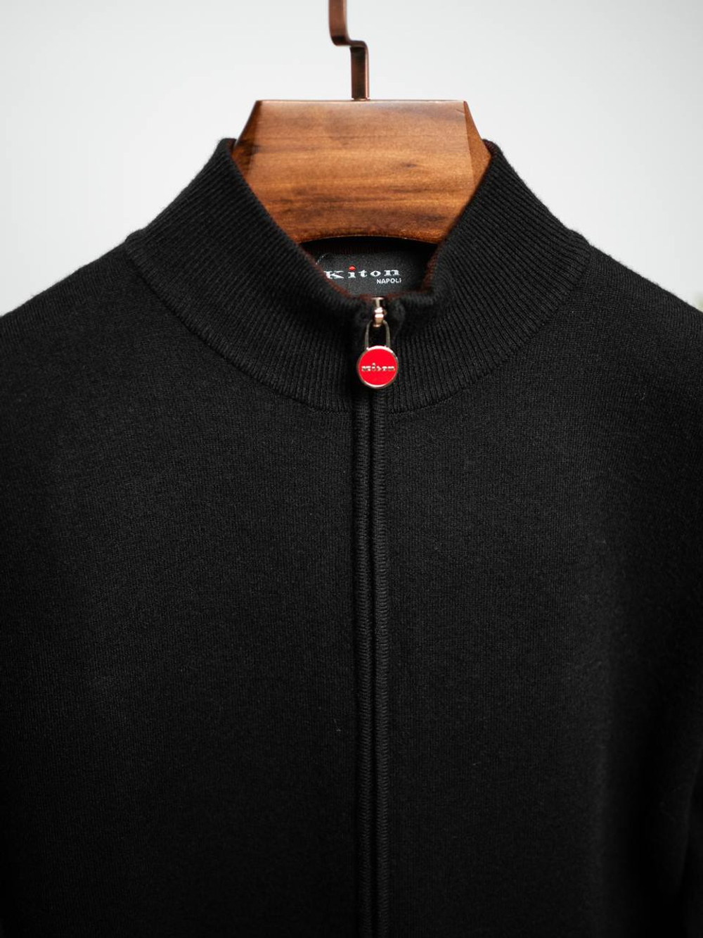 Кардиган Kiton