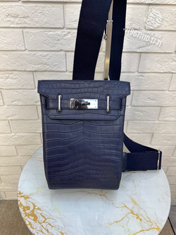 Нагрудная сумка слинг Hermes Kelly (Messenger) из кожи крокодила, тёмно-синия