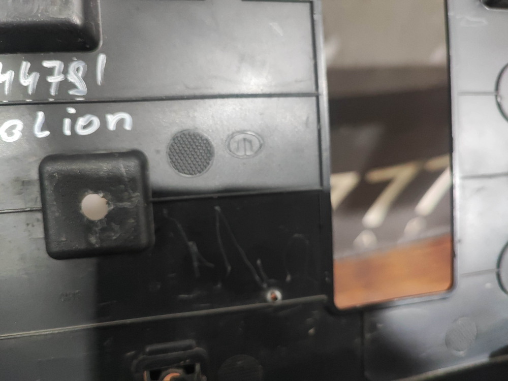 Площадка гос. номера Haval Jolion 21-нв Б/У Оригинал 2807100XST01A