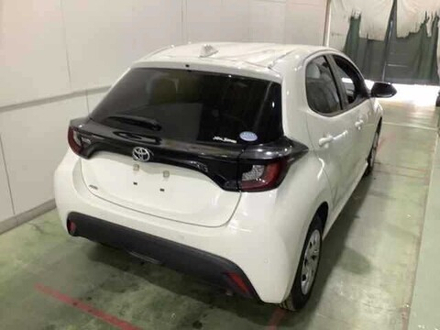 TOYOTA Yaris 1.5 2020г