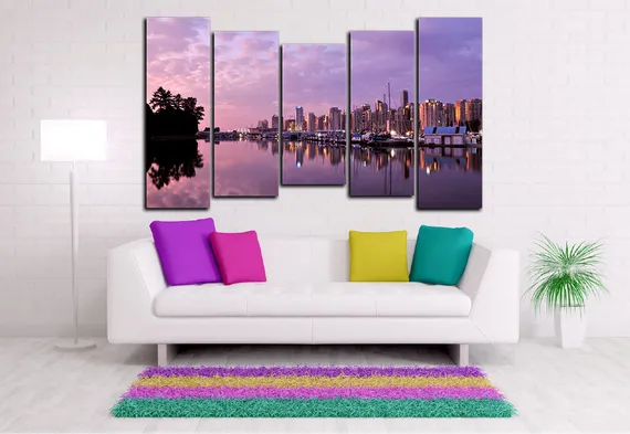 Модульная картина "Мегаполис у реки"