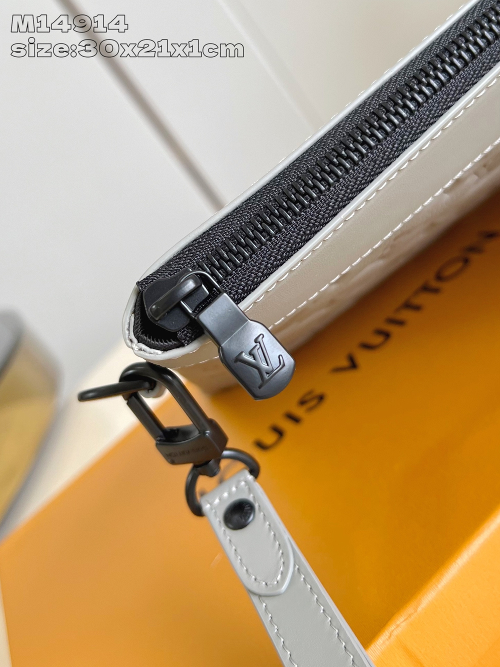 Louis Vuitton Pochette To-Go