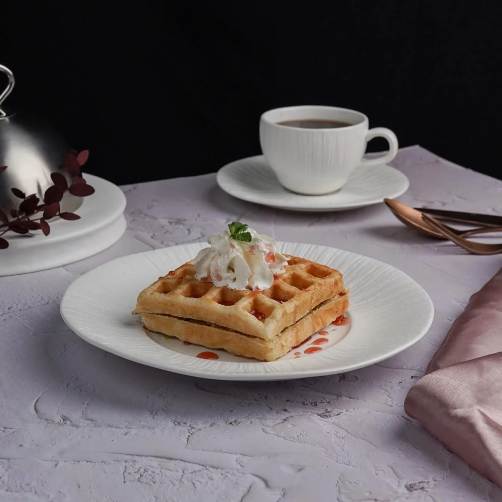 Тарелка мелкая d=22,5см, h=2.7 см, фарфор, серия "White Moon", P.L. - Proff Cuisine