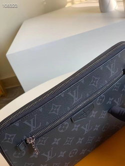 Louis Vuitton Pouch