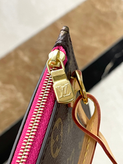 Louis Vuitton Neverfull PM
