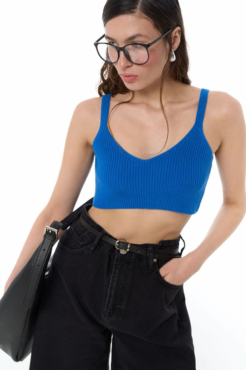 Брюки-дудочки с защипами, экокожа черный