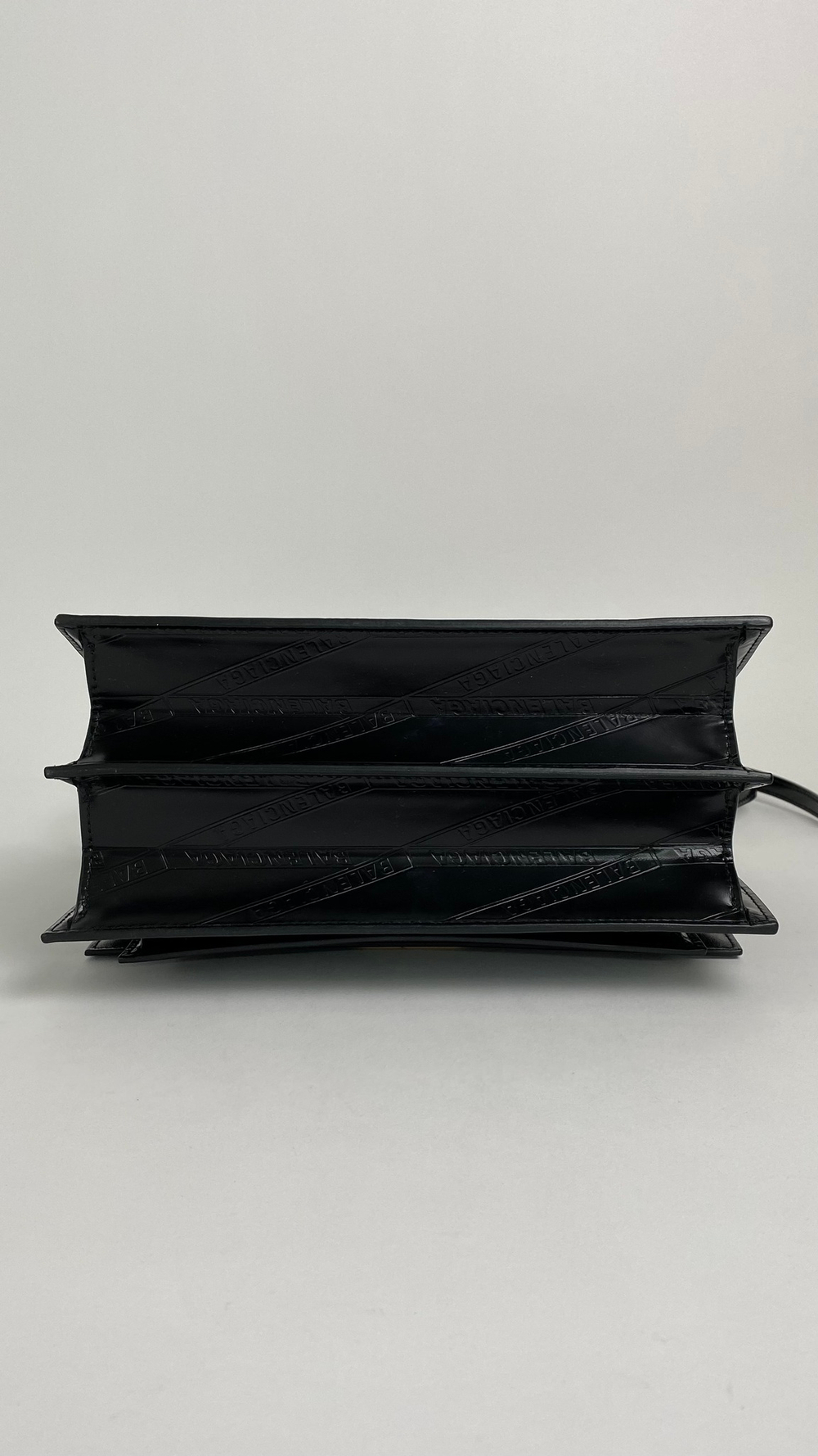 Сумка Balenciaga Sharp