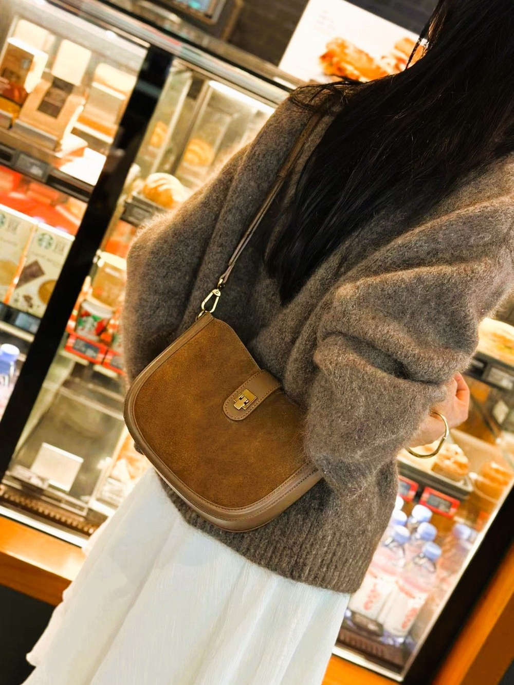 женская сумка на плечо из натуральной кожи