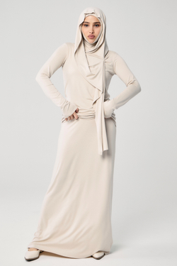 Лонгслив с капюшоном бежевый