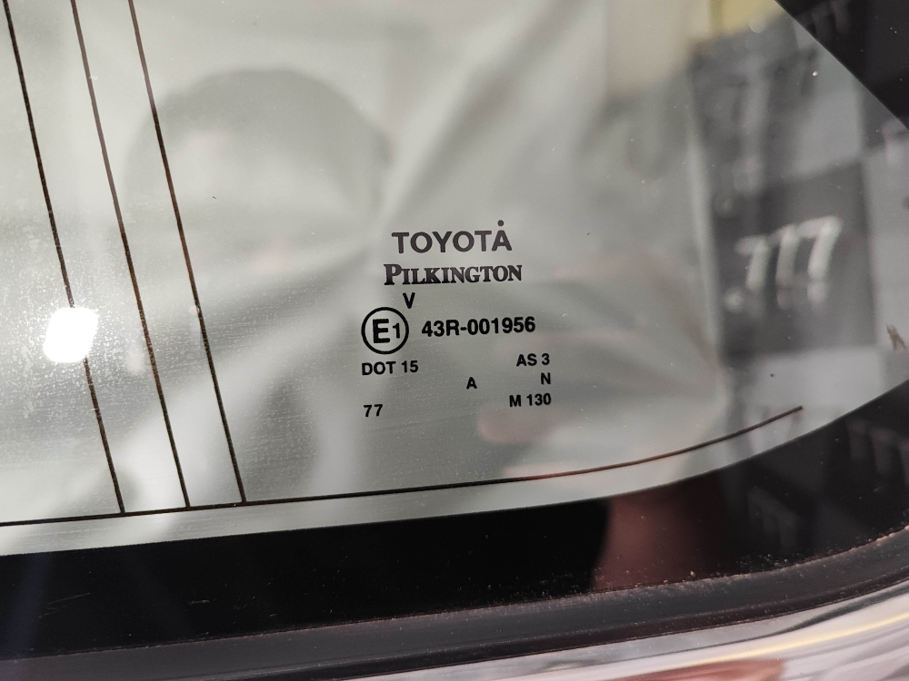 Стекло заднее левое глухое (форточка) Toyota Highlander 3 (U50) 13-21 Б/У Оригинал 627200E150