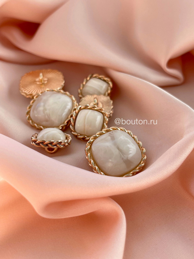 Пуговицы формы мягкий квадрат мраморные бежевые золотистые