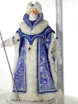 Кукла коллекционная Дед Мороз в боярской шубе из парчи, с посохом.