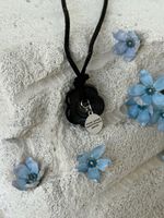 Подвеска цветочек в черном цвете