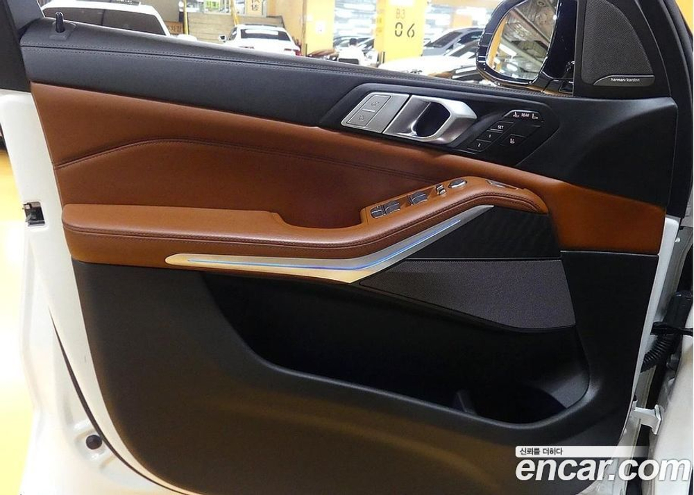 BMW X7 (G07) xDrive 40d Design Pure Excellence 6-и местный (05.2022)