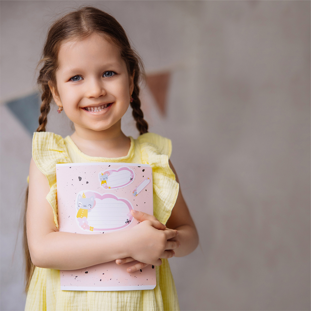 Наклейки для школьных принадлежностей. Котик