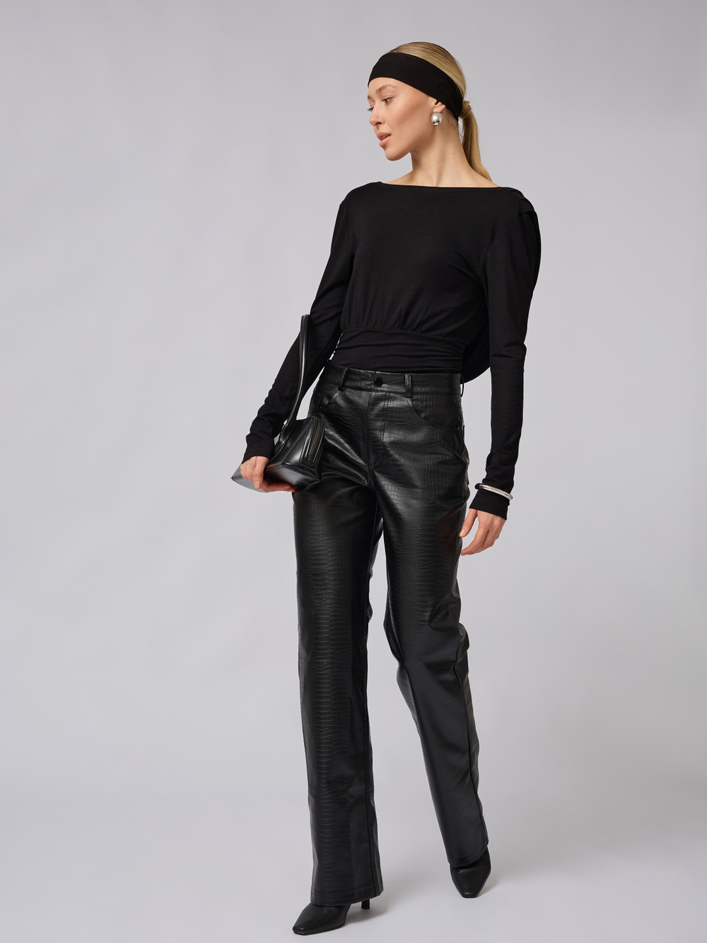 Брюки прямые из экокожи крокодил