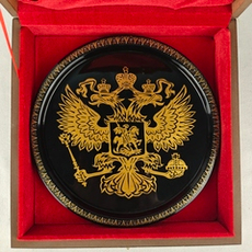 Сувенирная тарелка "Герб России" с ручной росписью (лаковая миниатюра)
