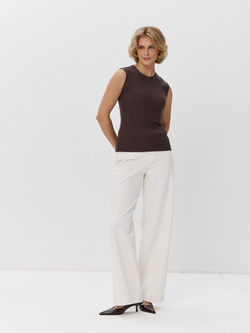 Топ облегающий со спущенным плечом