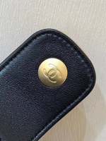 Сумка Chanel 25A в комбинации бежевой замши и черной кожи