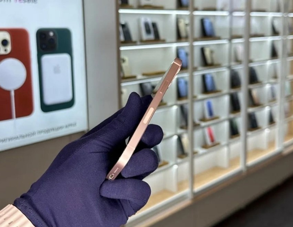 iPhone 13, 256 ГБ б/у