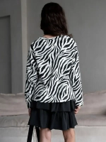 Летний костюм для девочки, лонгслив и юбка